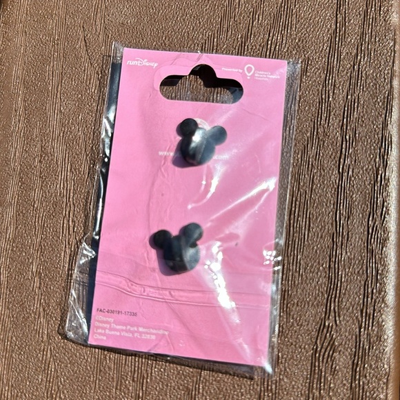 Disney Trading Pins 2018 Enchanted 10k Run Disney set of 2 NWT - Picture 7 of 7